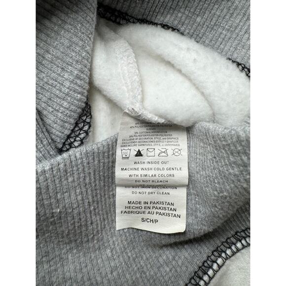 Women's Carolina Hurricanes sweatshirt  Size Small - Picture 9 of 9